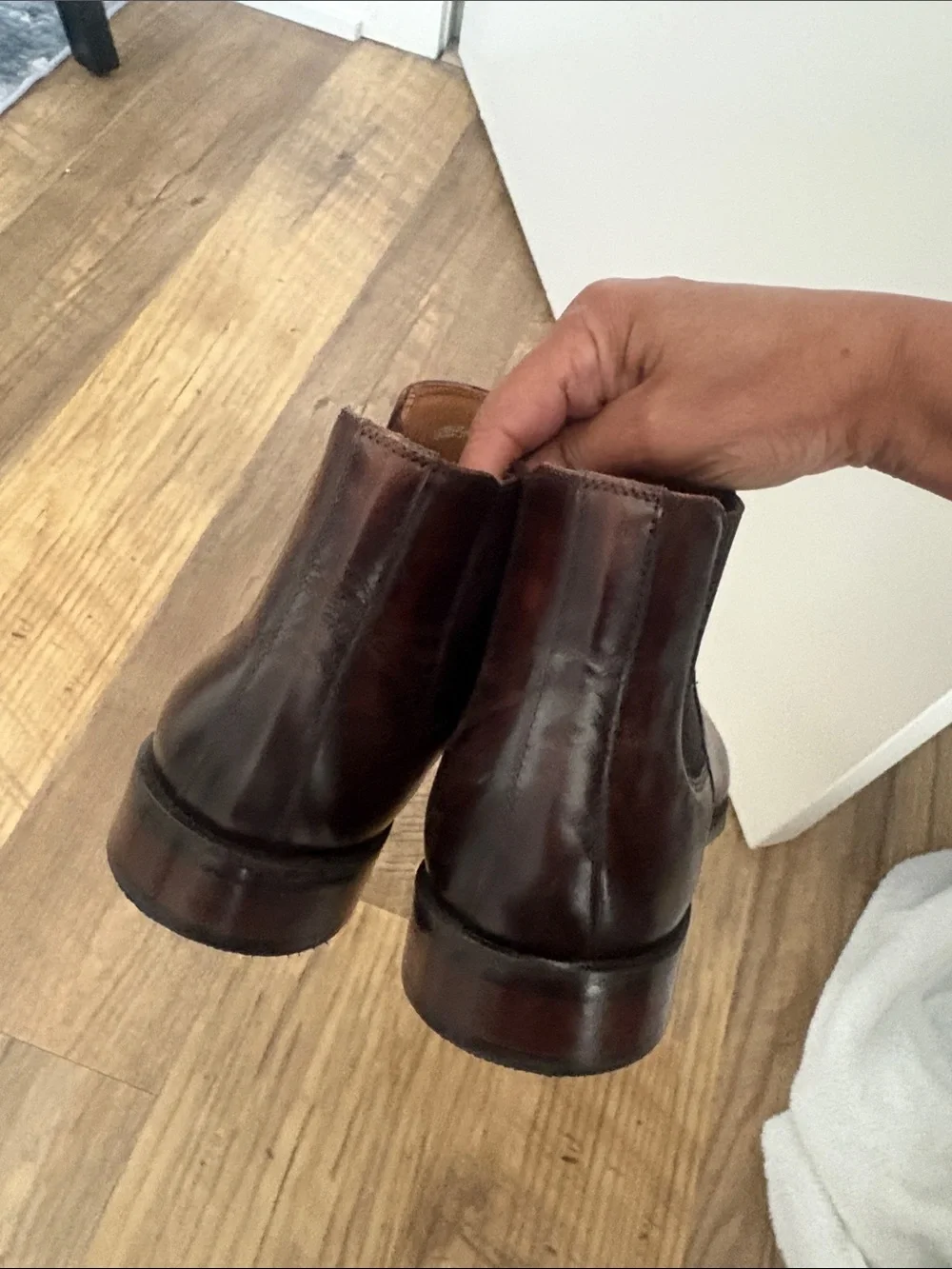 Men's Tobacco Brown Leather Chukka Boots with Elastic Side Panels
